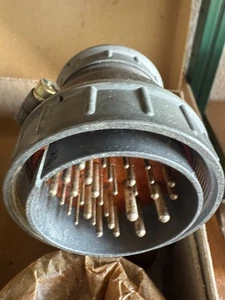 Connector 2RTT55KPE31SH33V( 2РТТ55КПЭ31Ш33В ) NOS USSR Lot 1pcs+ - Picture 1 of 4