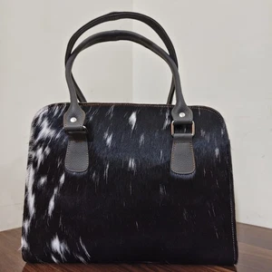 Bolso de Mano de Cuero de Vaca Blanco y Negro | Bolso de Hombro de Pelo de Poni Hecho a Mano para Mujer - Imagen 1 de 5