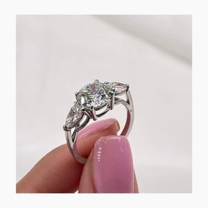 Diamond Ring F VS1 IGI Certified Round 3.85 Ct Labcreated 18K White Gold 3 Stone - Picture 1 of 11