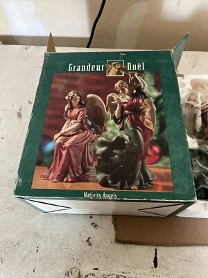 Grandeur Noel Nativity Angels Porcelana de Navidad con caja. Nueva caja abierta Foto 1 de 4