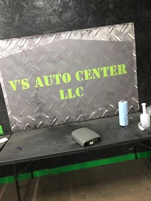 2008 GMC Acadia Buick Enclave Center Console Leather Lid Armrest OEM - Image 1 of 3