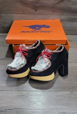 Botas para mujer Rocketdog raras Abrielle botas de piel sintética rocosa de doble cara talla 7,5 M Foto 1 de 4