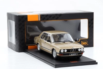 1:18 IXO BMW 5 Serie 520i E28 Berlina 1987 Metallico Oro 18CMC184 - Immagine 1 di 4