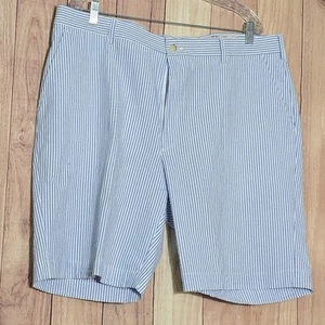 Berle Seersucker Flat Front Relax Fit leichte blau gestreifte Shorts Gr. 40 - Bild 1 von 7