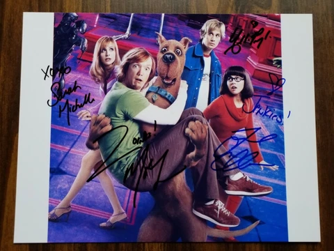 Movie Cast of all SCOOBY-DOO  Signed AUTOGRAPH 8.5 x 11 Photo Cover
