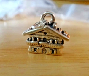 16x16 mm Ski Lodge Chalet Suizo Plata Esterlina Dije - Imagen 1 de 4
