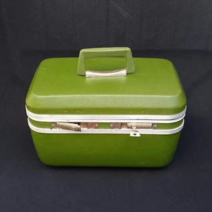 VINTAGE SAMSONITE CARRY ON GREEN TRAIN LOCKABLE CASE LUGGAGE SUITCASE TRAVEL KEY - Picture 1 of 11