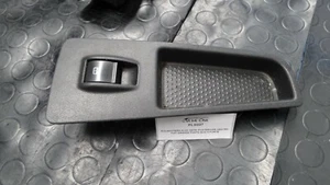 PULSANTIERA ALZA VETRI POSTERIORE DESTRA FIAT GRANDE PUNTO EVO 5 PORTE - Foto 1 di 1