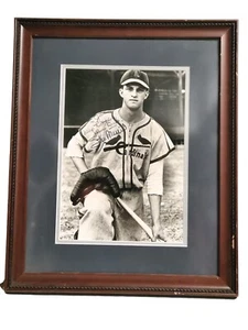 Stan Musial - Signed & Framed Photo 17 × 21 - Picture 1 of 9