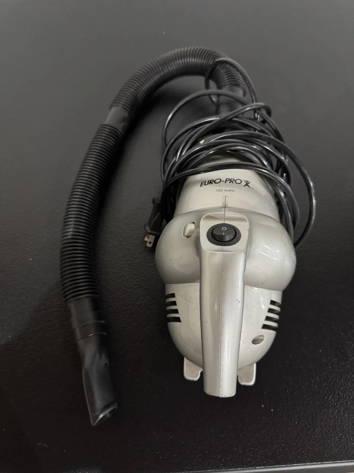 Euro-Pro x Shark Turbo Handheld Vacuum Cleaner EP033 700W Bagless - Image 1 of 1