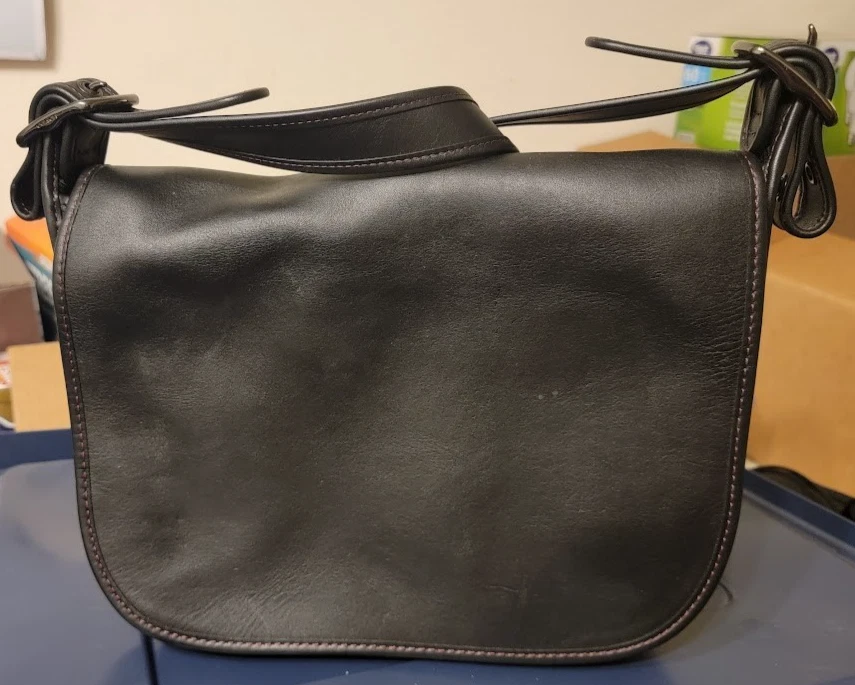 蔻驰限量版75周年Patricia Legacy马鞍襟 — 第 1/4 张图片