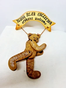 Wooden Wall Hanging Baby Room Moving Plaque Teddy Bear Collector Orphans Welcome - Picture 1 of 6