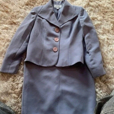 Two piece women's jacket and skirt. Good shape JH Collectibles. - Image 1 of 4
