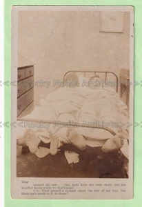 ABC106 Frühe Bamforth Humor Postkarte ANKUNFT ALLE SICHER RPPC - Bild 1 von 2