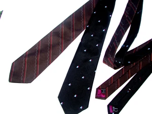 MENS TIES 2: black no tag, brown stripe VAN HEUSEN (clst Z) - Picture 1 of 2