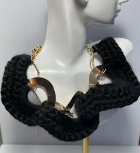 Boho Chic handgefertigte Halskette schwarz & gold klobig Modeschmuck