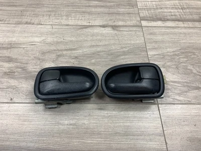 Mazda Miata 1999-2000 OEM manijas de puerta interiores izquierda derecha juego de tazas negras *LEER* Foto 1 de 4
