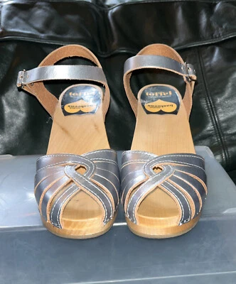 Swedish Hasbeens Silver Platform Strappy Clog Sandals Size 37 EUR 6.5 US - Image 1 of 4