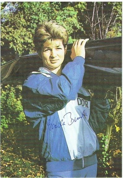 Monika Bunke (Kanu, Weltmeisterin 1989 und 1991), sign. alte AK - Bild 1 von 1