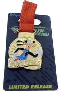 Pin intercambiable Disney RunDisney 2016 Marathon Weekend Goofy Challenge medalla LR - Imagen 1 de 3