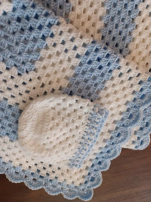 Handmade crochet baby blanket new - Image 1 of 4
