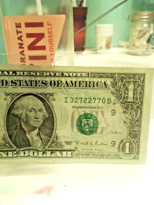 Federal Reserve 🎵 Series 1995 $1 Bank 🏦 Note # I 32722770D  👍 🆓 🪙 /Luck. - Picture 1 of 8