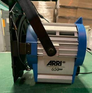 ARRI 650W Plus Fresnel Tungsten Light with Barndoors