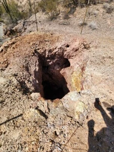 Arizona Gold Mining Claim with High Grade Veins & Nuggets East of Quartzite - Picture 1 of 20