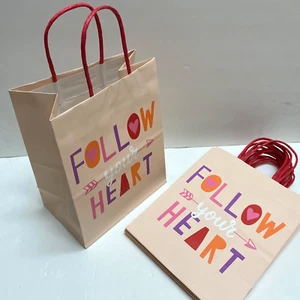 8/Lot Paper Gift Bags w/ handles Follow Your Heart Party Supply Birthday - Picture 1 of 2