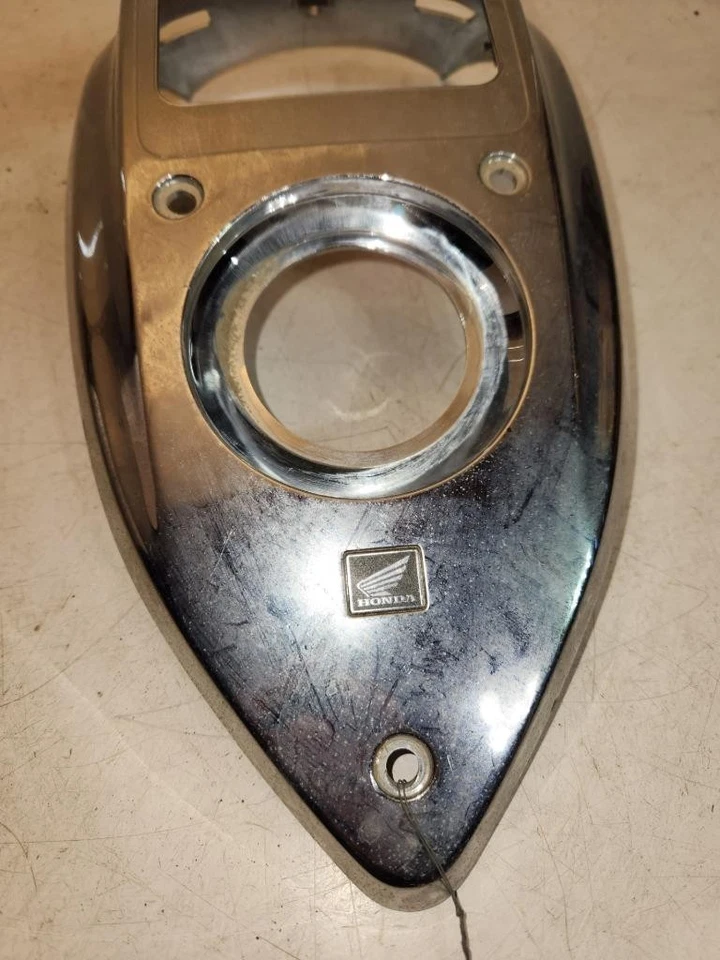 Honda VTX1800C 1800 2005-06 cubierta de tanque cromada usada 110125-16 Foto 1 de 1