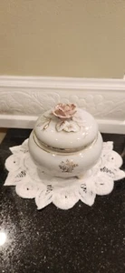 Vintage Porcelain Round Trinket Box With Applied Rose Gold Trim 3.5" X 3.5" - Picture 1 of 5