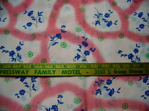 ROSA CON ESTAMPADO FLORAL TELA DE MEZCLA DE ALGODÓN 1 YD BTY - Imagen 1 de 1