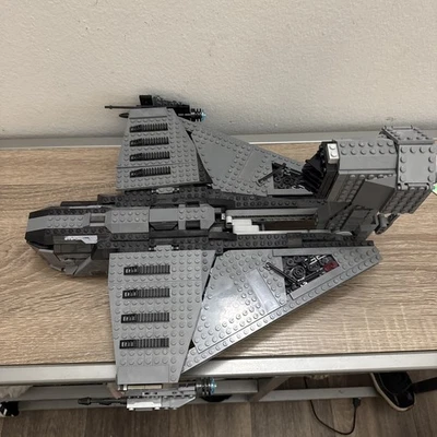 LEGO Star Wars 75323 the Justifier - Image 1 of 4