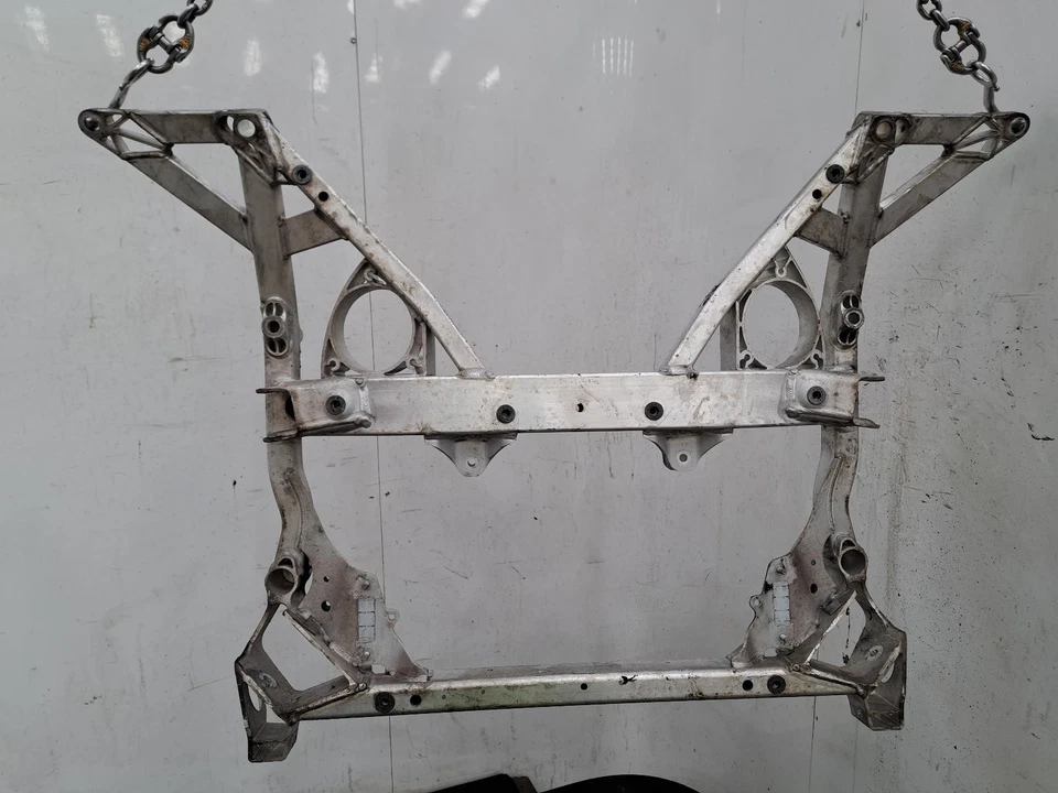 2017 BMW 3 SERIES F80 Front Subframe + Lower Arms + hubs + struts - Image 1 of 4