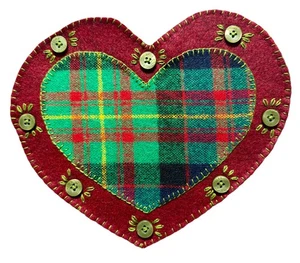 Primitive Folk Art Penny Rug Prim Candle mat Valentine-FELT-Heart doily tablemat - Picture 1 of 8