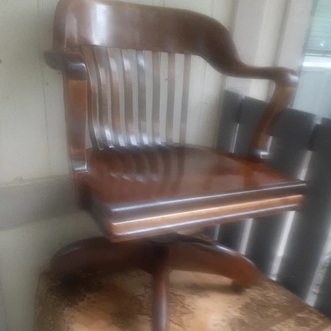 GUNLOCKE OMAHA NEB. SOLID WOOD EXECUTIVE BANKERS CHAIR OFFICE DESK SWIVEL WHEELS Cover