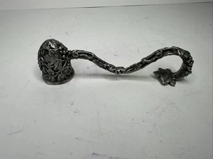 Vintage TRAUBENREBE 6,5" KERZENSCHNUPFTABAK Massives Metall 5,3 Unzen ~ KOSTENLOSER VERSAND - Bild 1 von 6