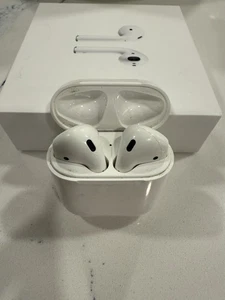Apple AirPods 2 (2019) With Charging Case (Lightning Connection) - Original Box - Picture 1 of 8