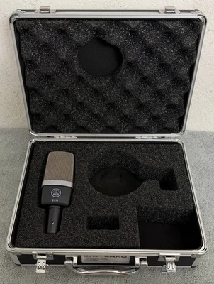 AKG C214 大隔膜电容麦克风 - 仅麦克风和保护壳 - 状况完好! — 第 1/4 张图片