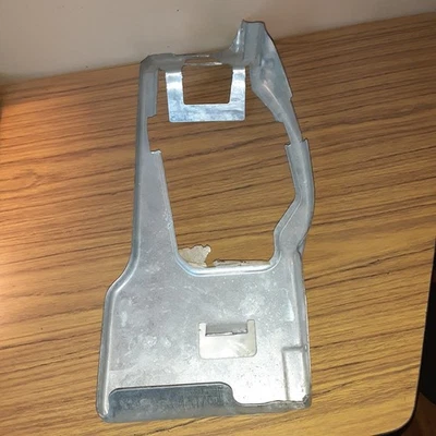 Nuevo de Lote Original Soporte de Montaje de Faro Lado del Pasajero Derecho Derecha 97-03 Grand Prix D4 Foto 1 de 3