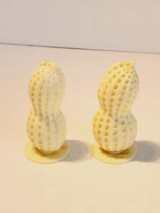 Vintage Plastic Peanuts Salt and Pepper Shakers - Picture 1 of 9