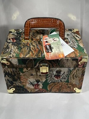 Pet I.D Luggage for your Pet Ideal for Travel Boarding Road trips NEW - Image 1 of 4