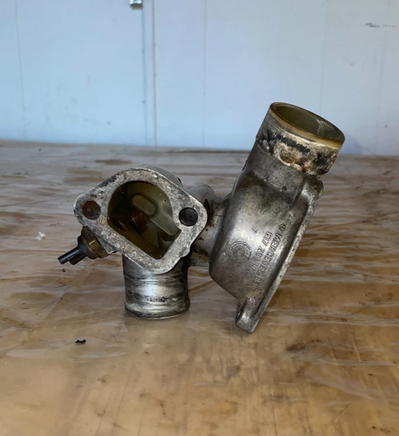 1977–1985 Mercedes-Benz Diesel 3.0L 300D OEM Thermostat Housing Assembly - Image 1 of 4