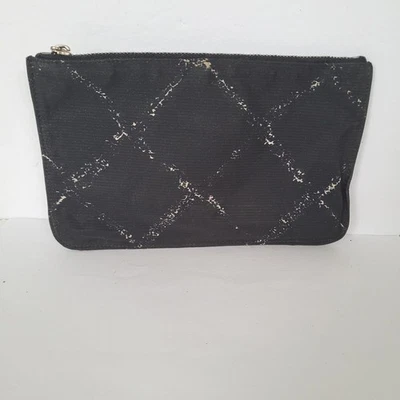 Auténtico bolso monedero negro con soporte de línea de viaje vintage Chanel pequeño nailon con cremallera Foto 1 de 4