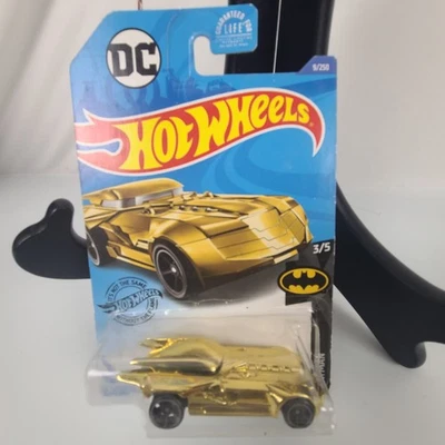 Hot Wheels DC Comics Batman Batmobile 3/5 Batman (Gold) 9/250 - Image 1 of 4