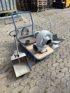 Mobile Industrie Abgas-Absauganlage / Absaugventilator mit Schläuchen - Bild 1 von 13
