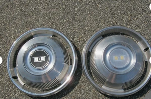 Factory original 1967 Chevy Caprice 14 inch hubcaps wheel covers - Picture 1 of 24