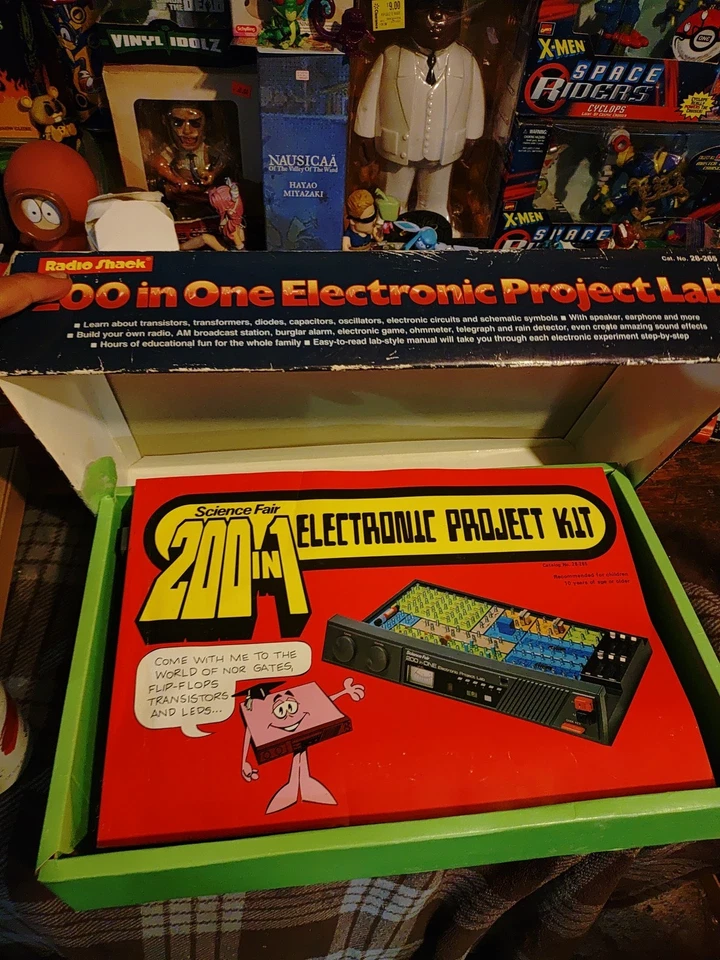 Vintage Science Fair 200 In One Electronic Project Lab Used Good Condition - Image 1 of 4
