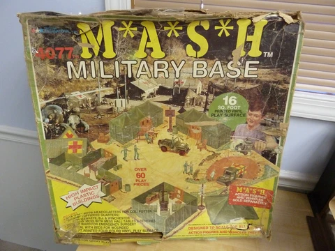 Vintage Tristar MASH 4077th Military Base Playset INCOMPLETE Cover