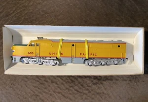 Athearn HO Scale Locomotive Diesel Dummy 3327 Union Pacific PA-1 Vintage - Picture 1 of 6